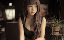 Brunette whore gets a